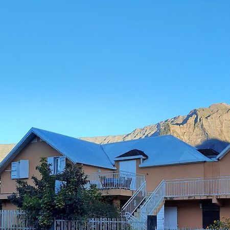 GÎTE les cimes caloupilon Cilaos Extérieur photo