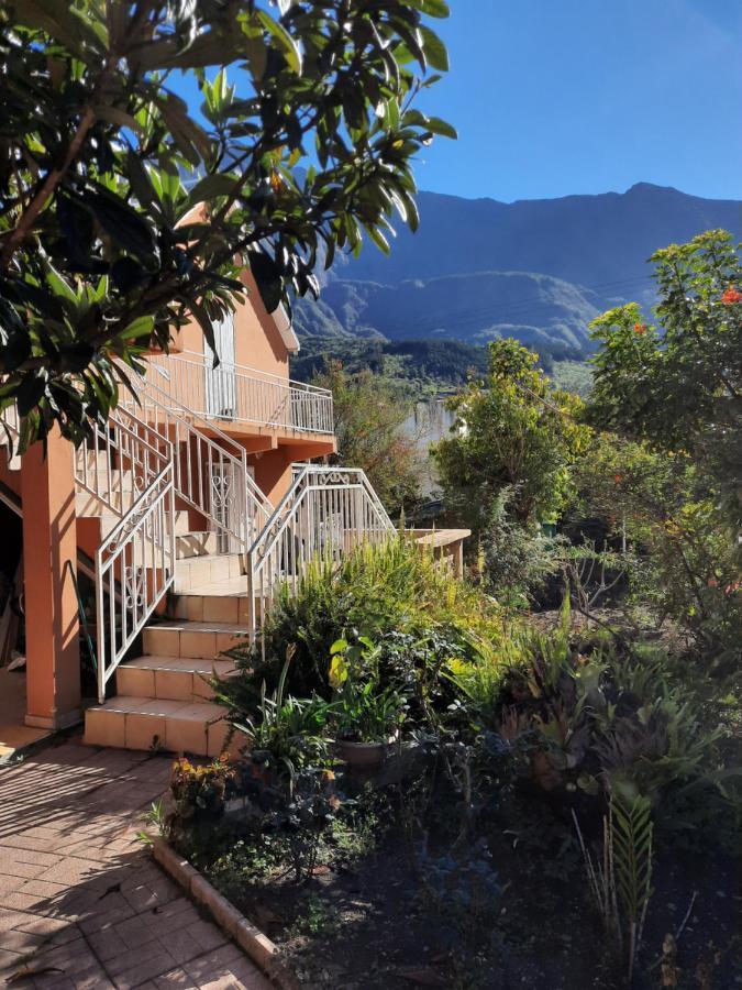 GÎTE les cimes caloupilon Cilaos Extérieur photo